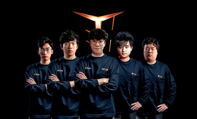 充满冲劲的 充满冲劲的